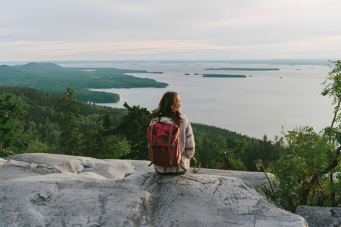 How to Choose the Perfect Women Travel Backpack for Weekend Trips